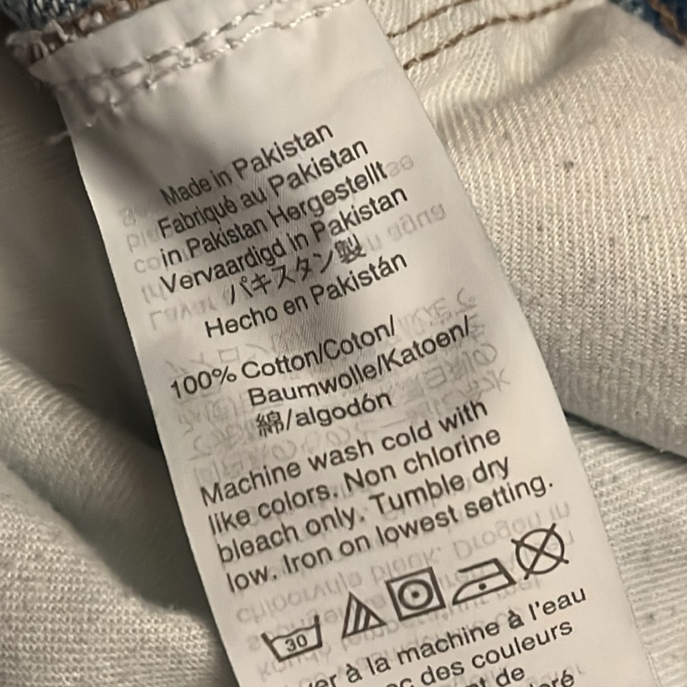 Madewell The Momjean in Gilford Wash: Ripped Edition size 27 - Picture 11 of 16